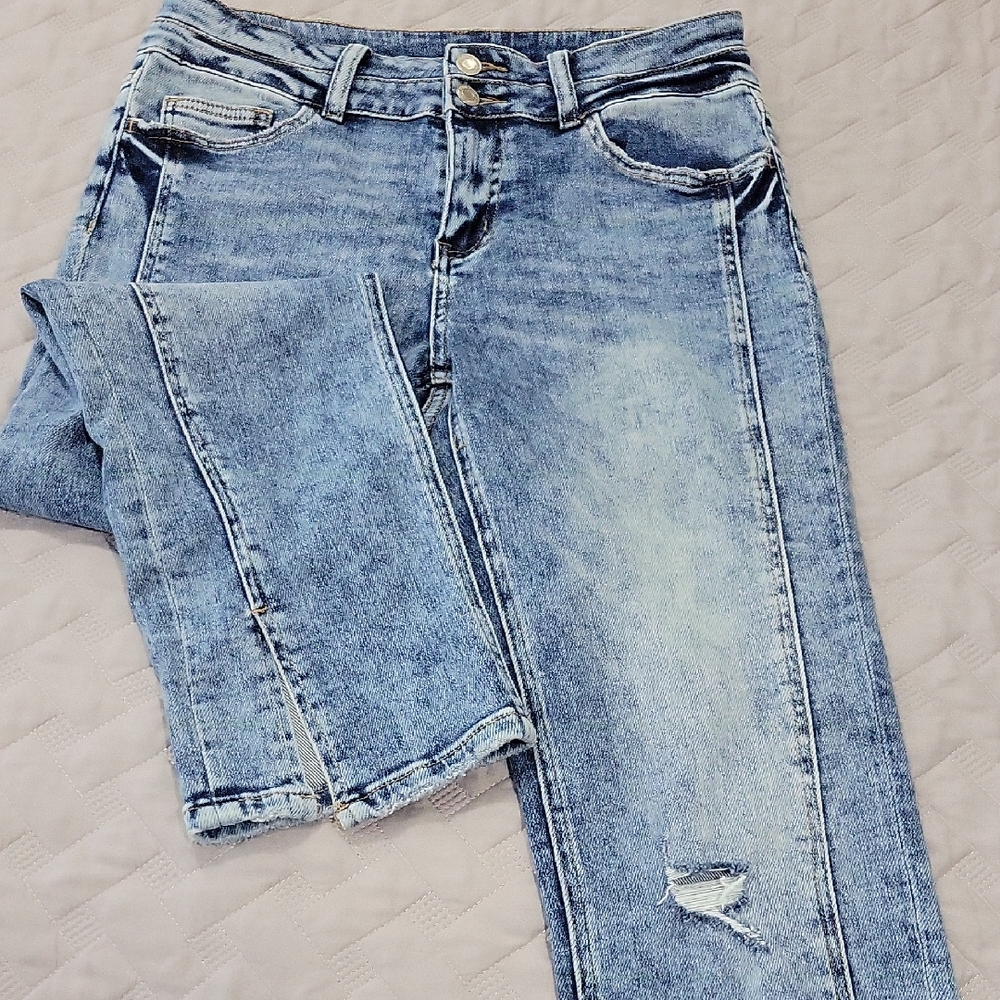 Vervet Jeans Distressed Jeans With Slit Leg